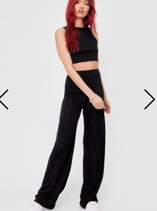 Nasty Gal Crop Top & Wide Leg Pant Set. Size 6